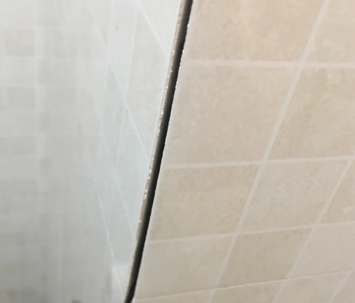 常德市瓷砖空鼓维修公司分享阳台瓷砖脱落的修复过程可以分为以下几个步骤